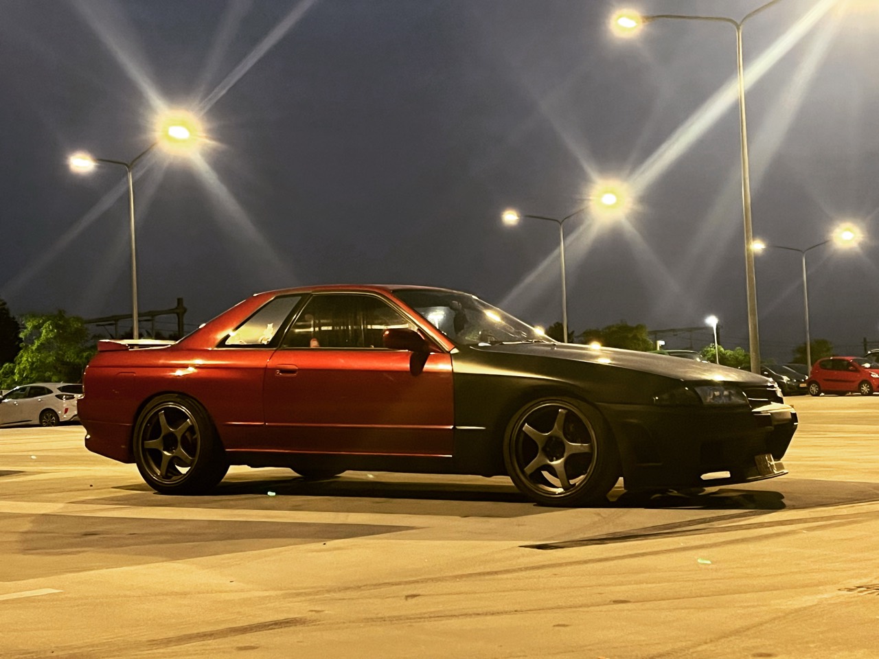 Nissan Skyline R32 GTS-t at night